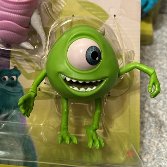 Disney Pixar Monsters, Inc. Mike Wazowski, Boo and Sulley posable figures!! NEW - Picture 6 of 6